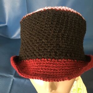 Chic Black and Burgundy Women's Hat